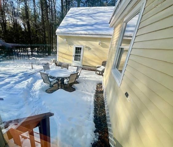 6 Crank Road, Hampton Falls, NH 03844