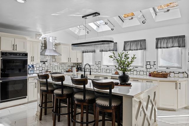 499 Madison St, Fall River, MA 02720