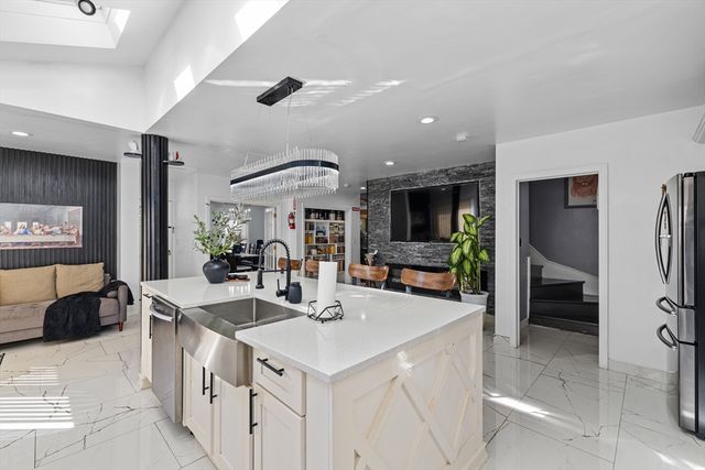 499 Madison St, Fall River, MA 02720