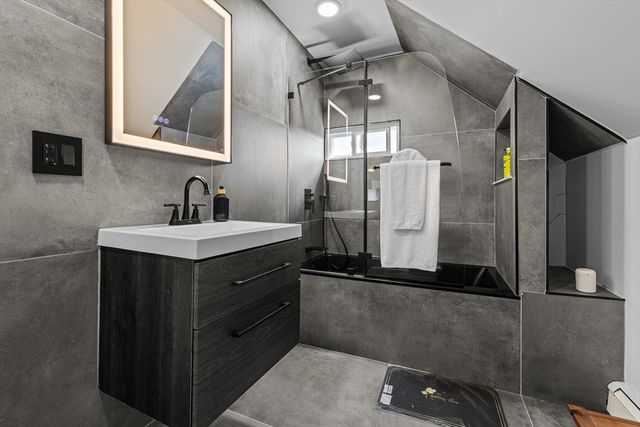 499 Madison St, Fall River, MA 02720