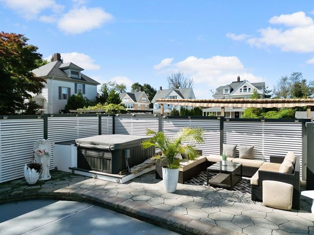 499 Madison St, Fall River, MA 02720