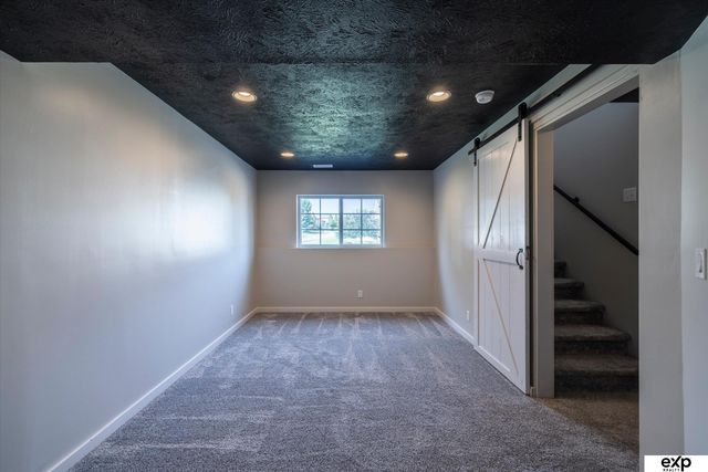 5363 S 194th Avenue, Omaha, NE 68135