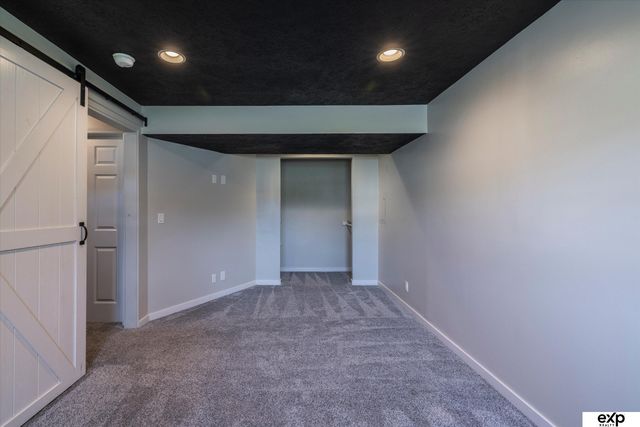 5363 S 194th Avenue, Omaha, NE 68135