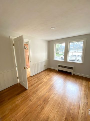 103 Powers St, Needham, MA 02492