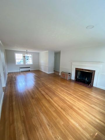 103 Powers St, Needham, MA 02492