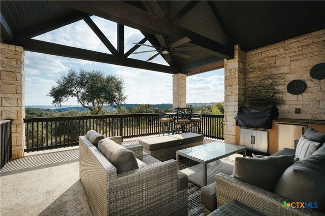 1651 Lake Ridge Boulevard, Canyon Lake, TX 78133