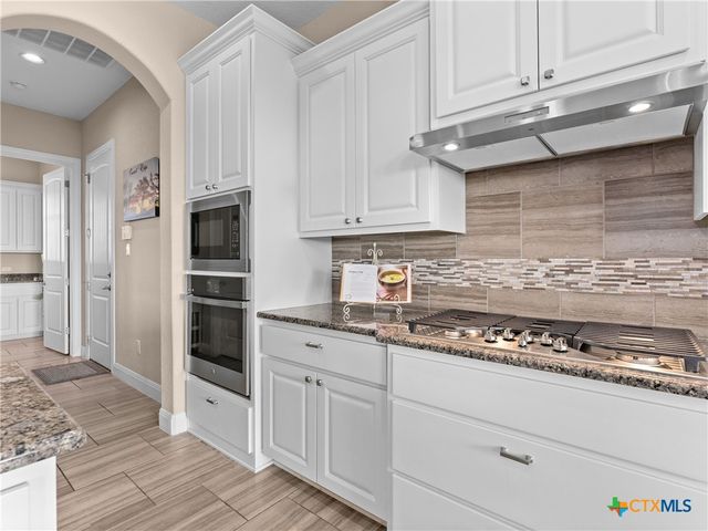 1651 Lake Ridge Boulevard, Canyon Lake, TX 78133