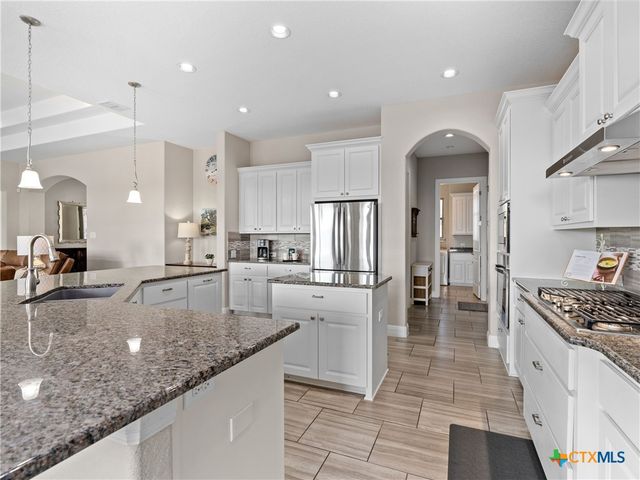 1651 Lake Ridge Boulevard, Canyon Lake, TX 78133