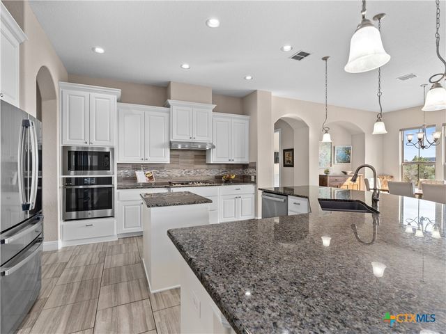 1651 Lake Ridge Boulevard, Canyon Lake, TX 78133