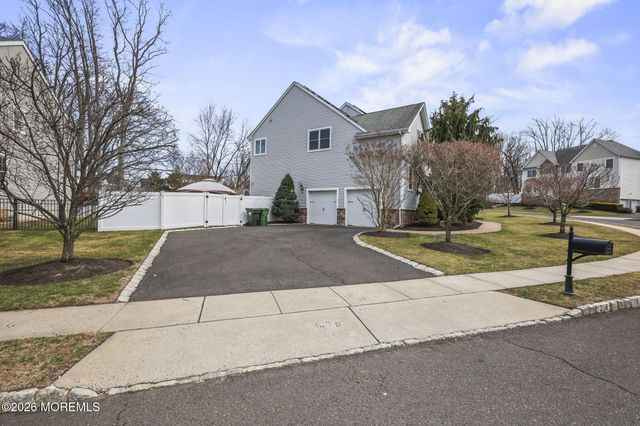 28 Gibson Drive, Hazlet, NJ 07730