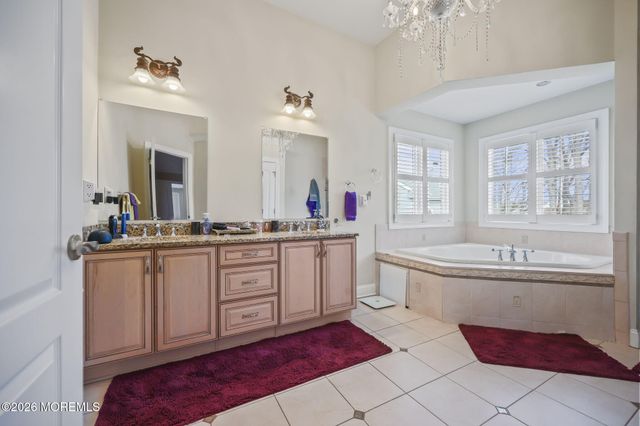 28 Gibson Drive, Hazlet, NJ 07730