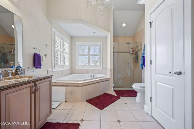 28 Gibson Drive, Hazlet, NJ 07730