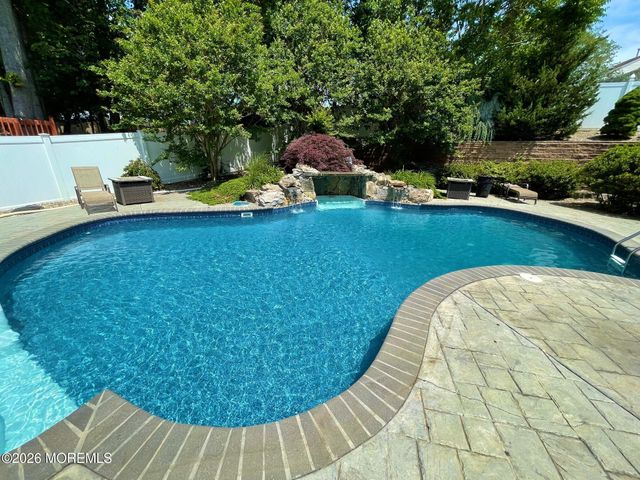 28 Gibson Drive, Hazlet, NJ 07730