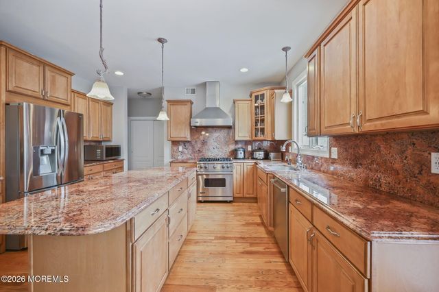 28 Gibson Drive, Hazlet, NJ 07730