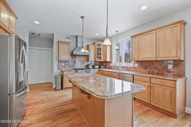 28 Gibson Drive, Hazlet, NJ 07730