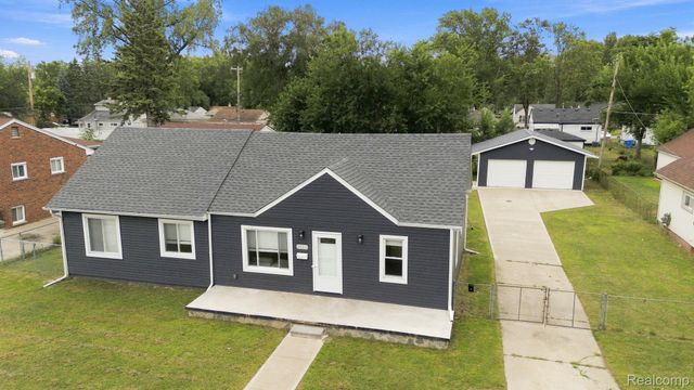 25511 Dartmouth Street, Dearborn Heights, MI 48125