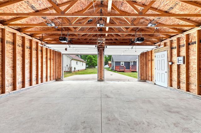 25511 Dartmouth Street, Dearborn Heights, MI 48125