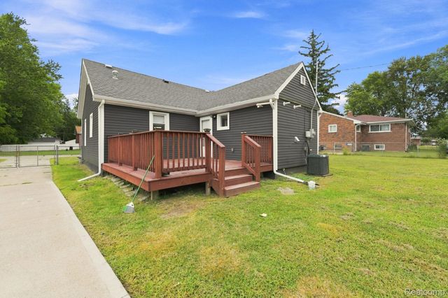 25511 Dartmouth Street, Dearborn Heights, MI 48125