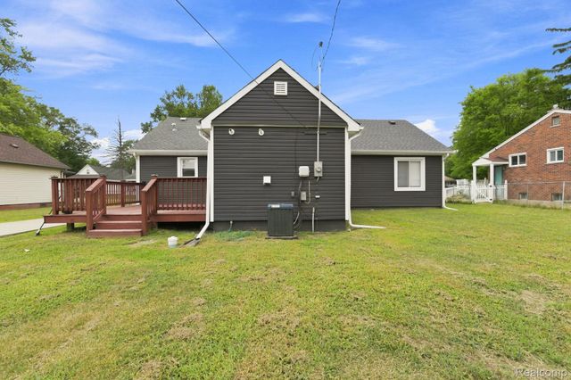 25511 Dartmouth Street, Dearborn Heights, MI 48125