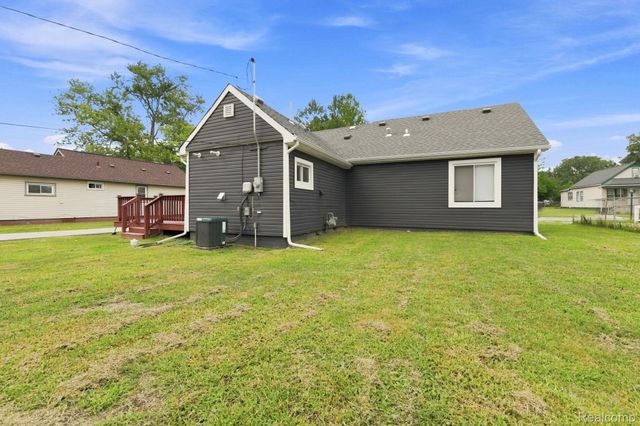 25511 Dartmouth Street, Dearborn Heights, MI 48125