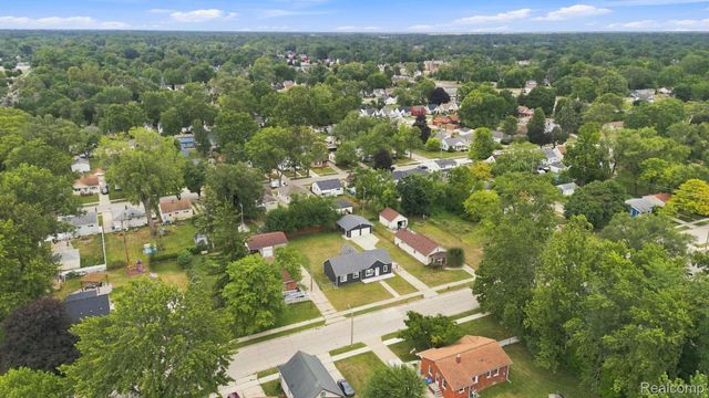 25511 Dartmouth Street, Dearborn Heights, MI 48125