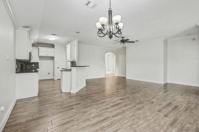 808 N Ridge Drive, Fort Worth, TX 76108