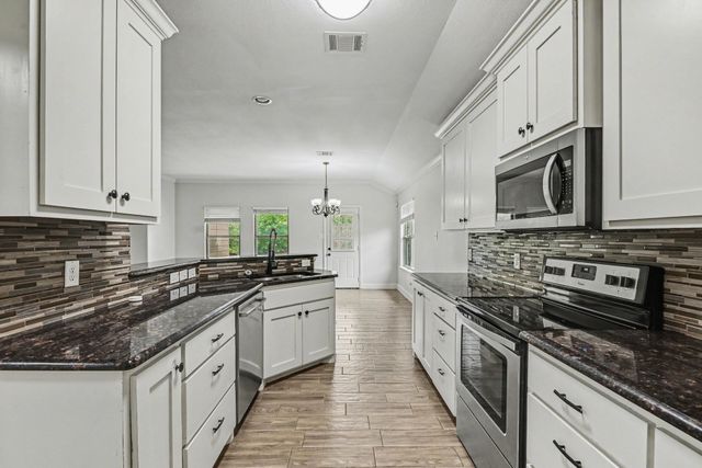 808 N Ridge Drive, Fort Worth, TX 76108