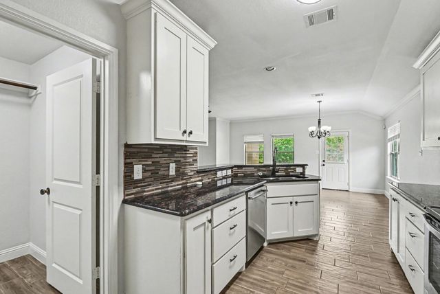 808 N Ridge Drive, Fort Worth, TX 76108