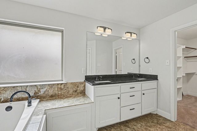 808 N Ridge Drive, Fort Worth, TX 76108