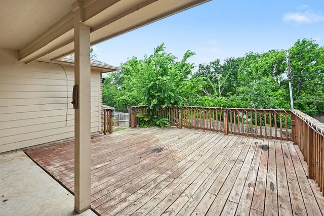 808 N Ridge Drive, Fort Worth, TX 76108
