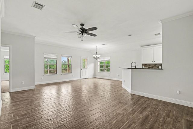 808 N Ridge Drive, Fort Worth, TX 76108