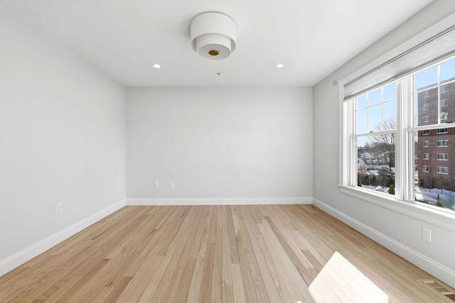 3 Chatham St 3, Watertown, MA 02472