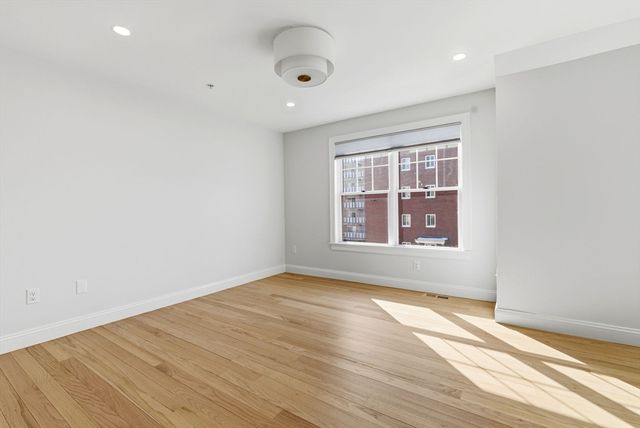 3 Chatham St 3, Watertown, MA 02472