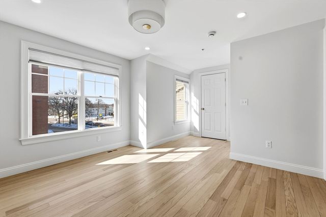 3 Chatham St 3, Watertown, MA 02472