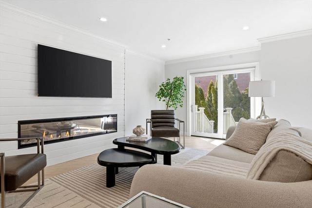 3 Chatham St 3, Watertown, MA 02472