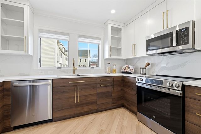 3 Chatham St 3, Watertown, MA 02472