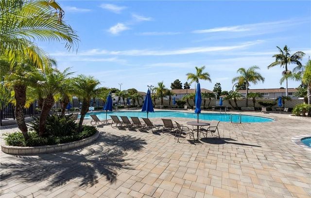 19847 Kingswood, Huntington Beach, CA 92646