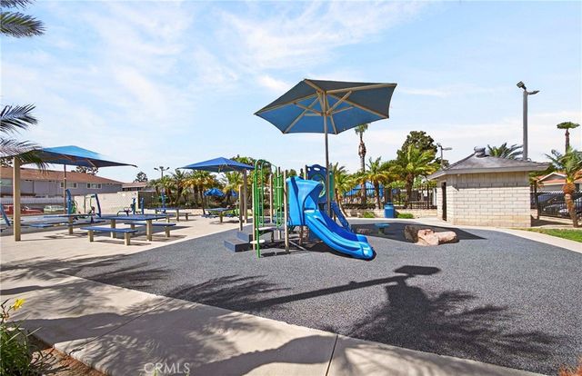 19847 Kingswood, Huntington Beach, CA 92646
