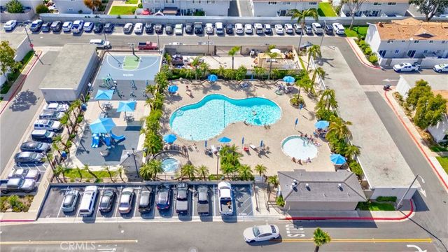 19847 Kingswood, Huntington Beach, CA 92646