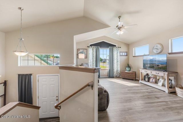 11332 N Cutlass ST, Hayden, ID 83835