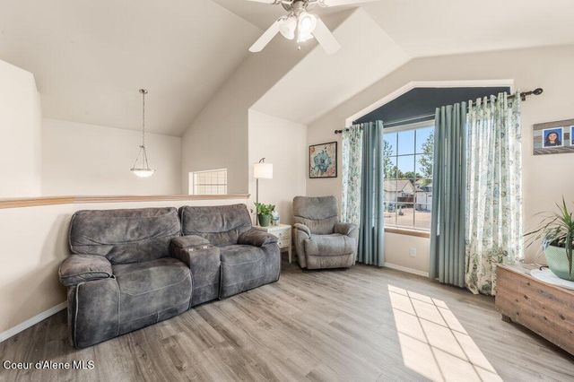 11332 N Cutlass ST, Hayden, ID 83835