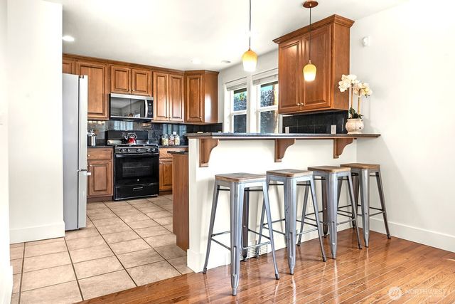 5605 30th Avenue NW, Seattle, WA 98107