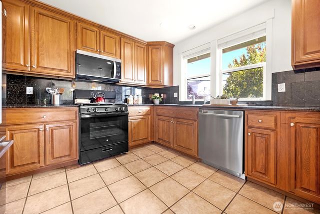5605 30th Avenue NW, Seattle, WA 98107
