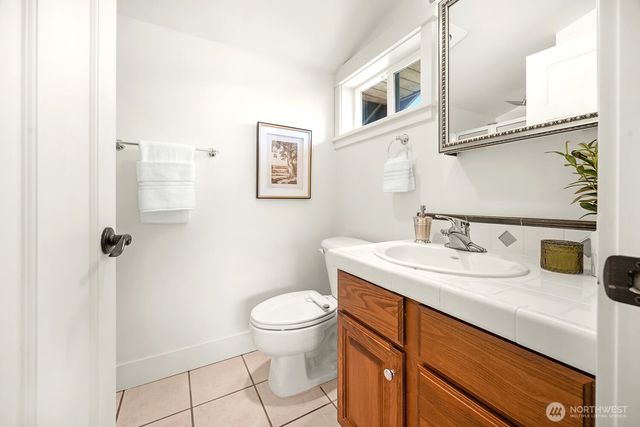5605 30th Avenue NW, Seattle, WA 98107