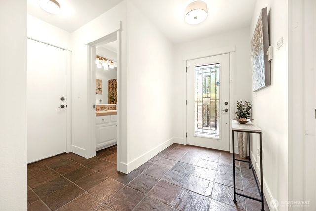 5605 30th Avenue NW, Seattle, WA 98107