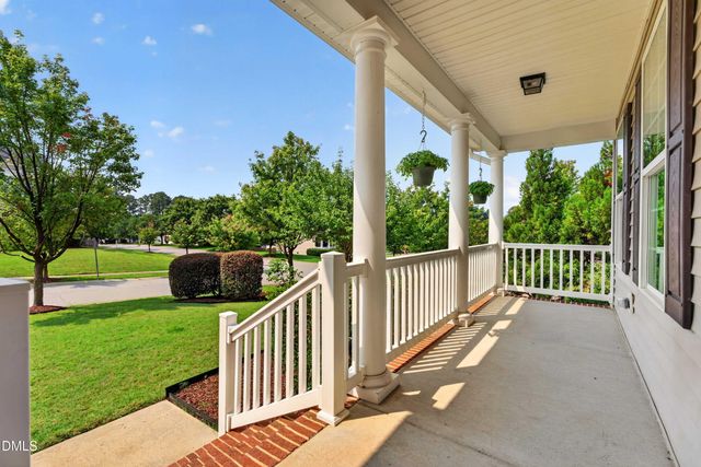 216 Magnolia Meadow Way, Holly Springs, NC 27540