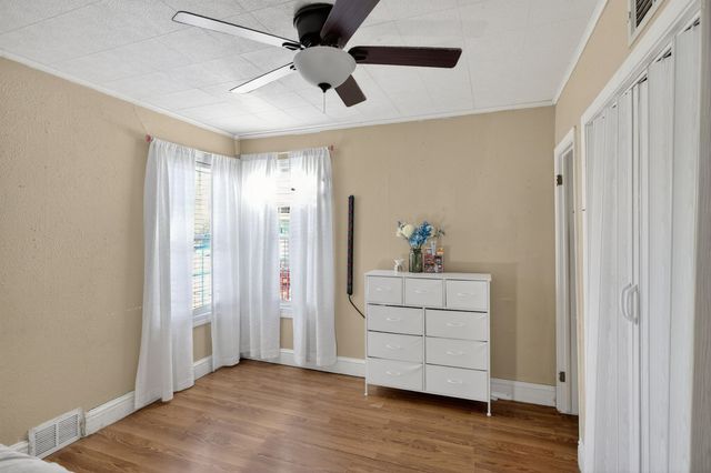 1847 N Market St, Wichita, KS 67214