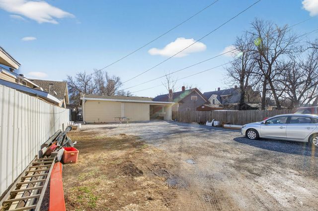 1847 N Market St, Wichita, KS 67214