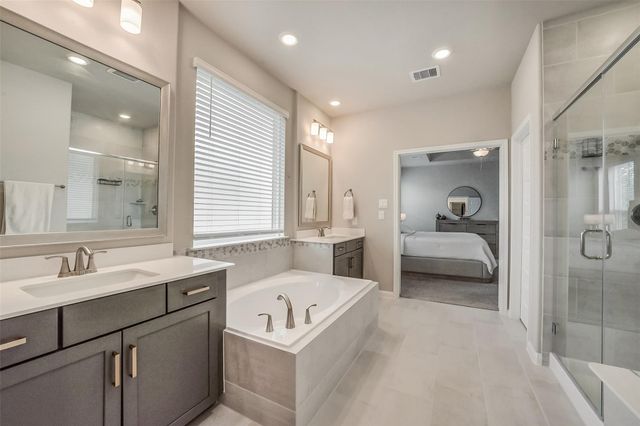 4204 Weathered Oak Drive, Houston, TX 77080