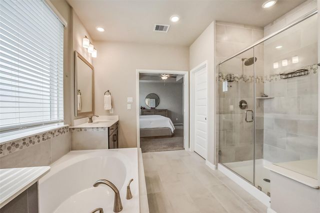 4204 Weathered Oak Drive, Houston, TX 77080